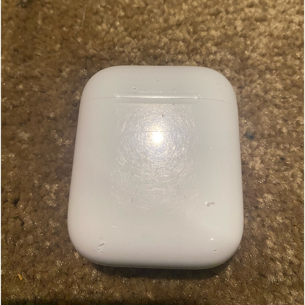AirPod charging case
